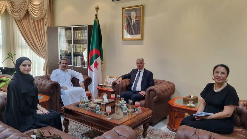 السفير د. محمد علي بوغازي يستقبل الرئيس التنفيذي لشركة كروة للسيارات