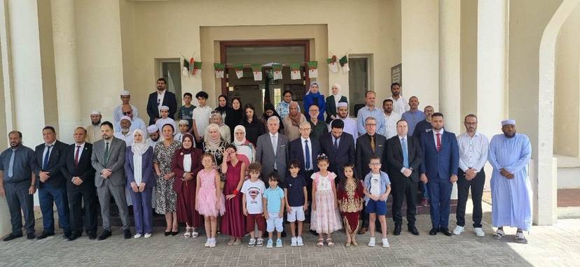 "سفارة الجزائر بمسقط تحيي الذكرى الرابعة والستين لعيد الاستقلال واسترجاع السيادة الوطنية، تحت شعار "الاستقلال أمانة الأجيال